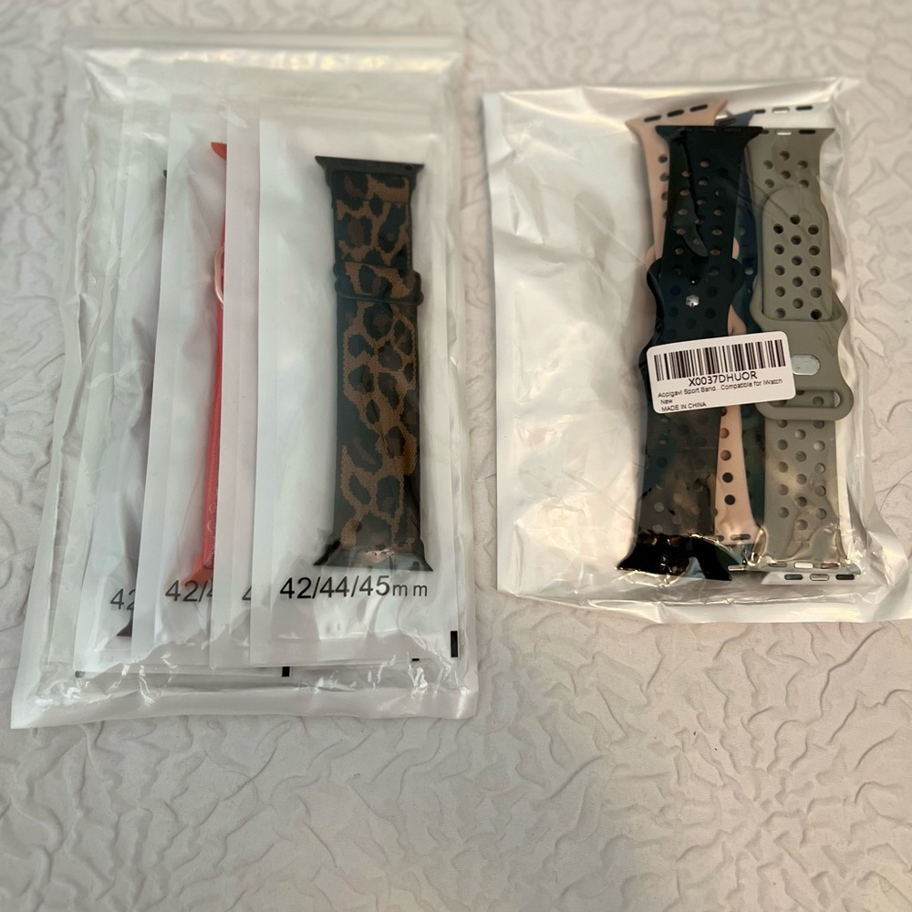 NWT Apple Watch band bundle ⌚️